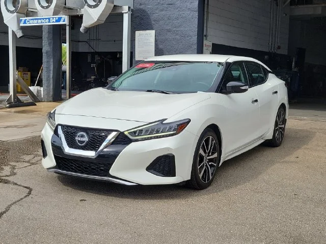 Certified Used 2023 White Nissan SV image 30