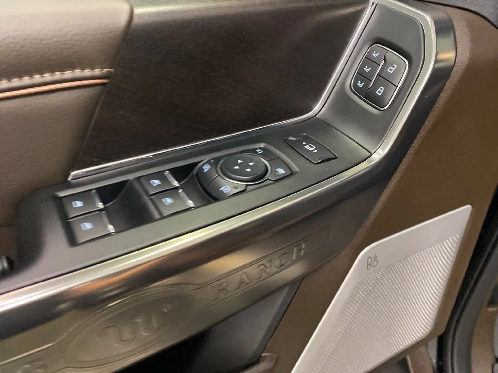 Used 2026 Agate Black Met Ford King Ranch image 12