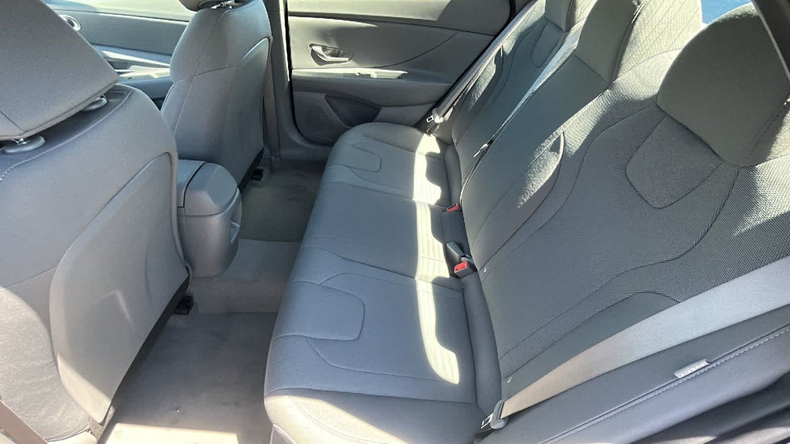 New 2026 Abyss Black Hyundai SE image 24