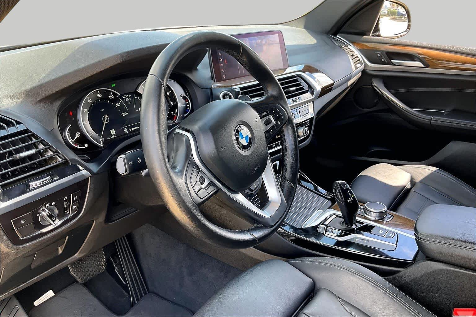 Used 2019 Jet Black BMW xDrive30i image 18