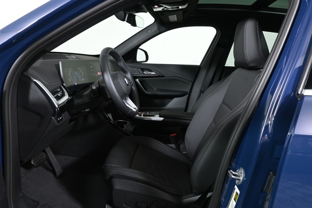New 2027 Night Dusk Blue Metallic BMW xDrive28i image 3