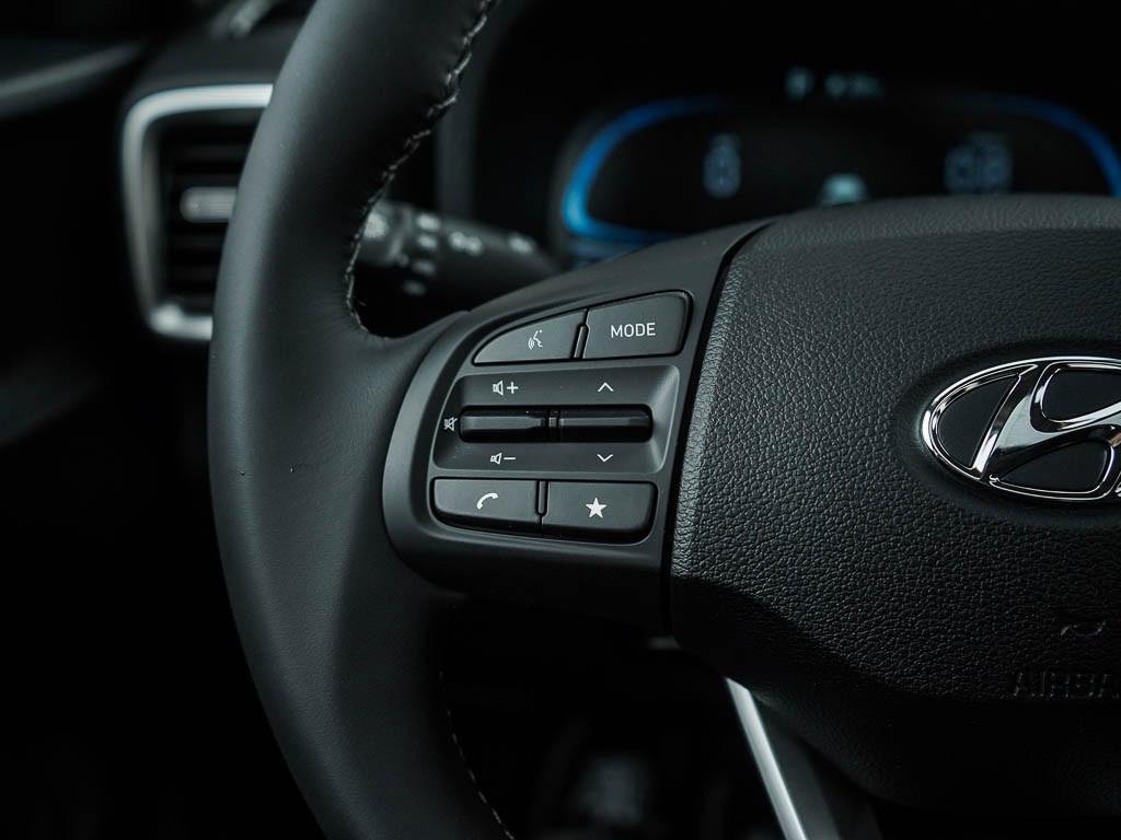 New 2026 Lunar White Hyundai SEL FWD image 43