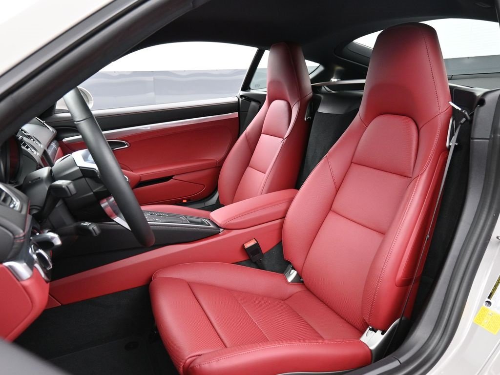 2025 Porsche Cayman Base photo 4