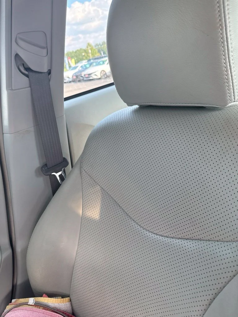 Used 2015 Silver Toyota Three image 8