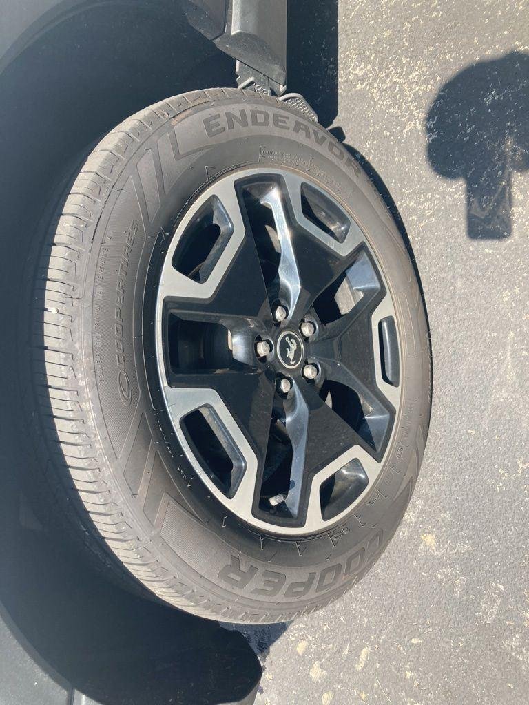 Used 2021 Wh Ford Outer Banks image 8