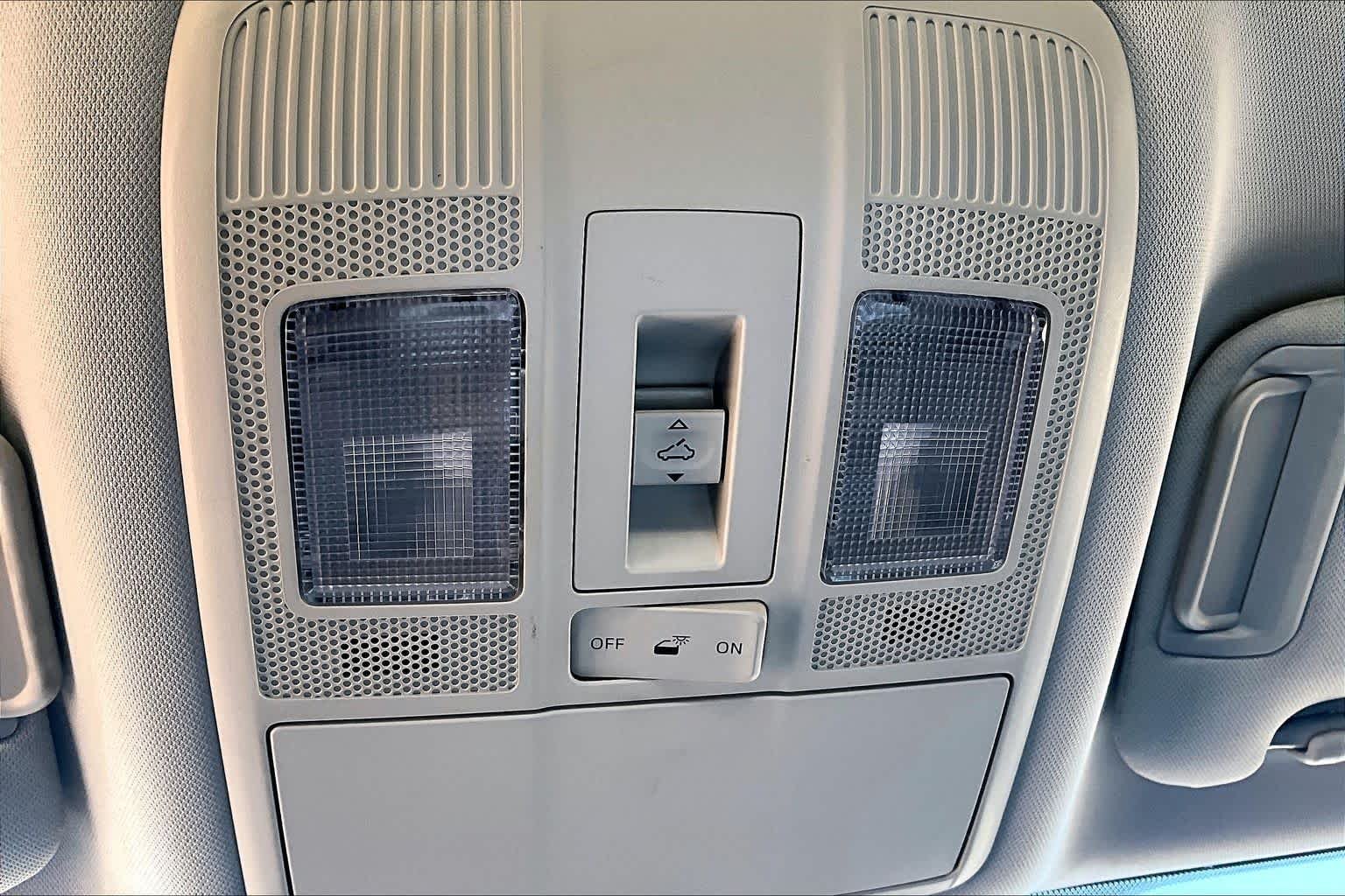 Used 2019 Machine Gray Metallic Mazda Grand Touring image 35