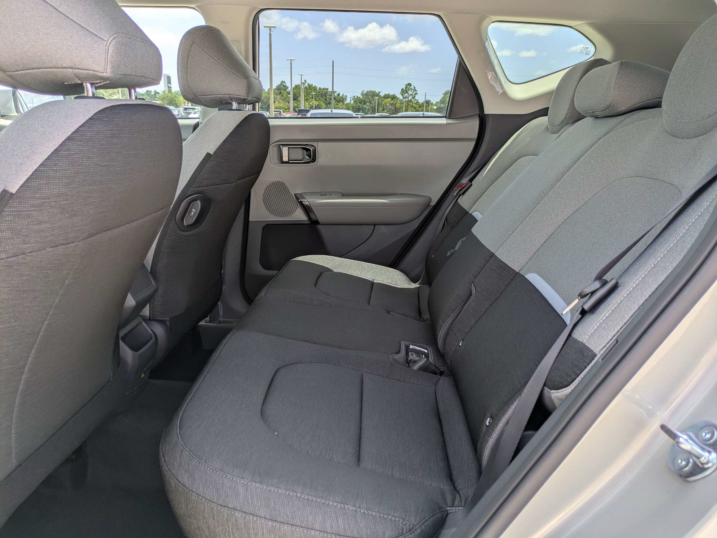 New 2027 Ivory Silver Kia LX image 15