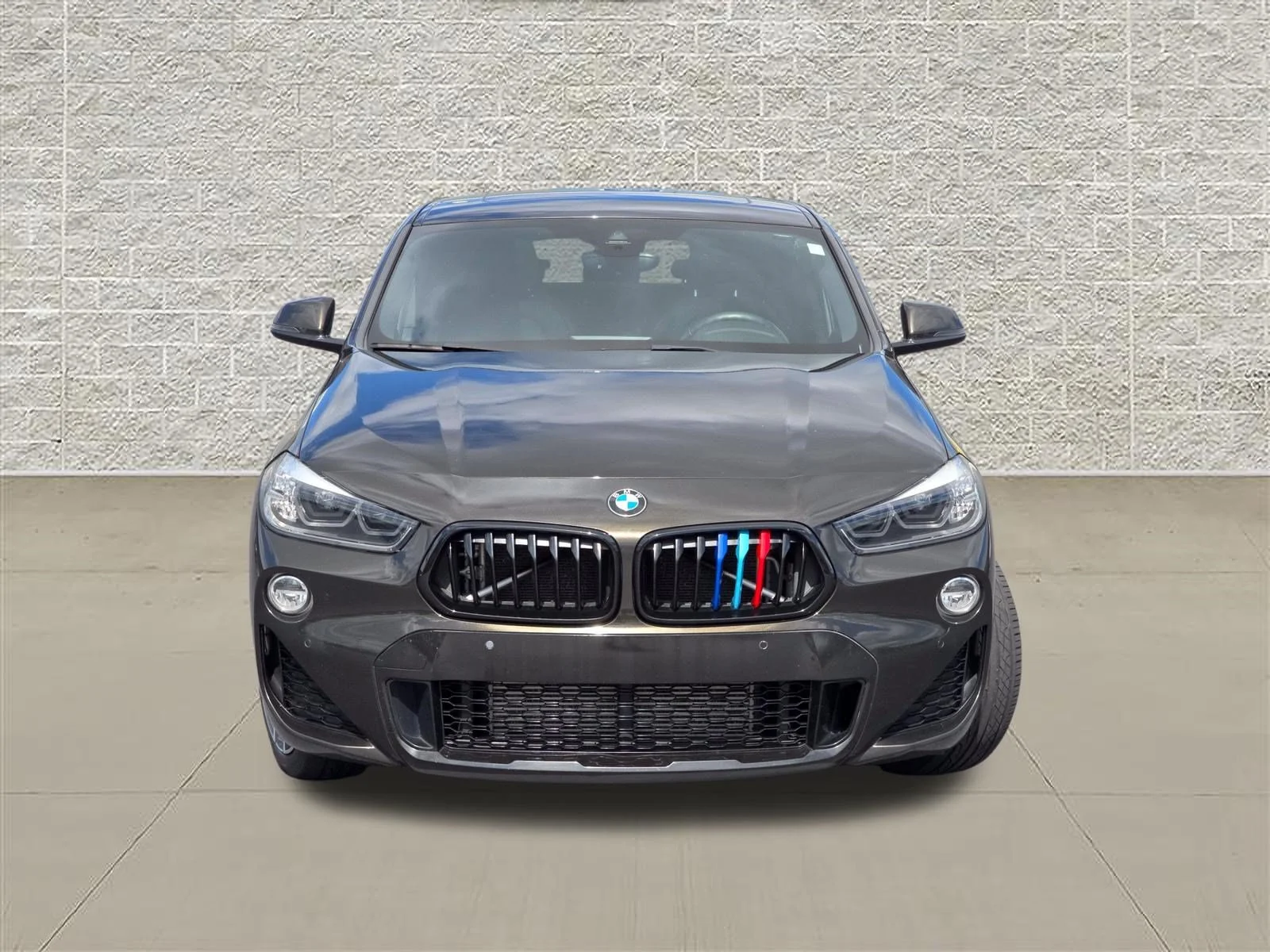 Used 2020 Dark Olive Metallic BMW xDrive28i image 2