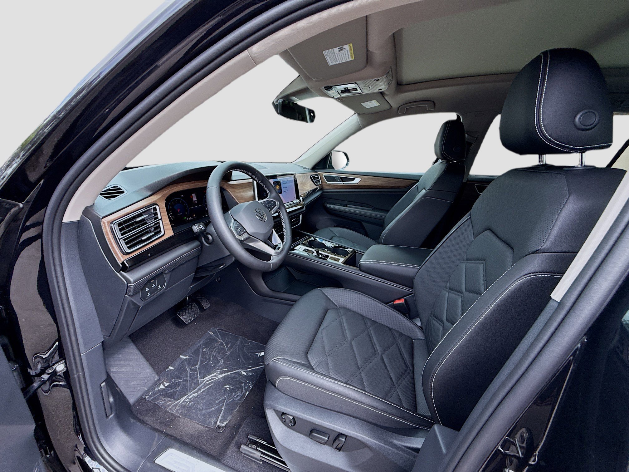 2026 Volkswagen Atlas SE w/Tech - Photo 16