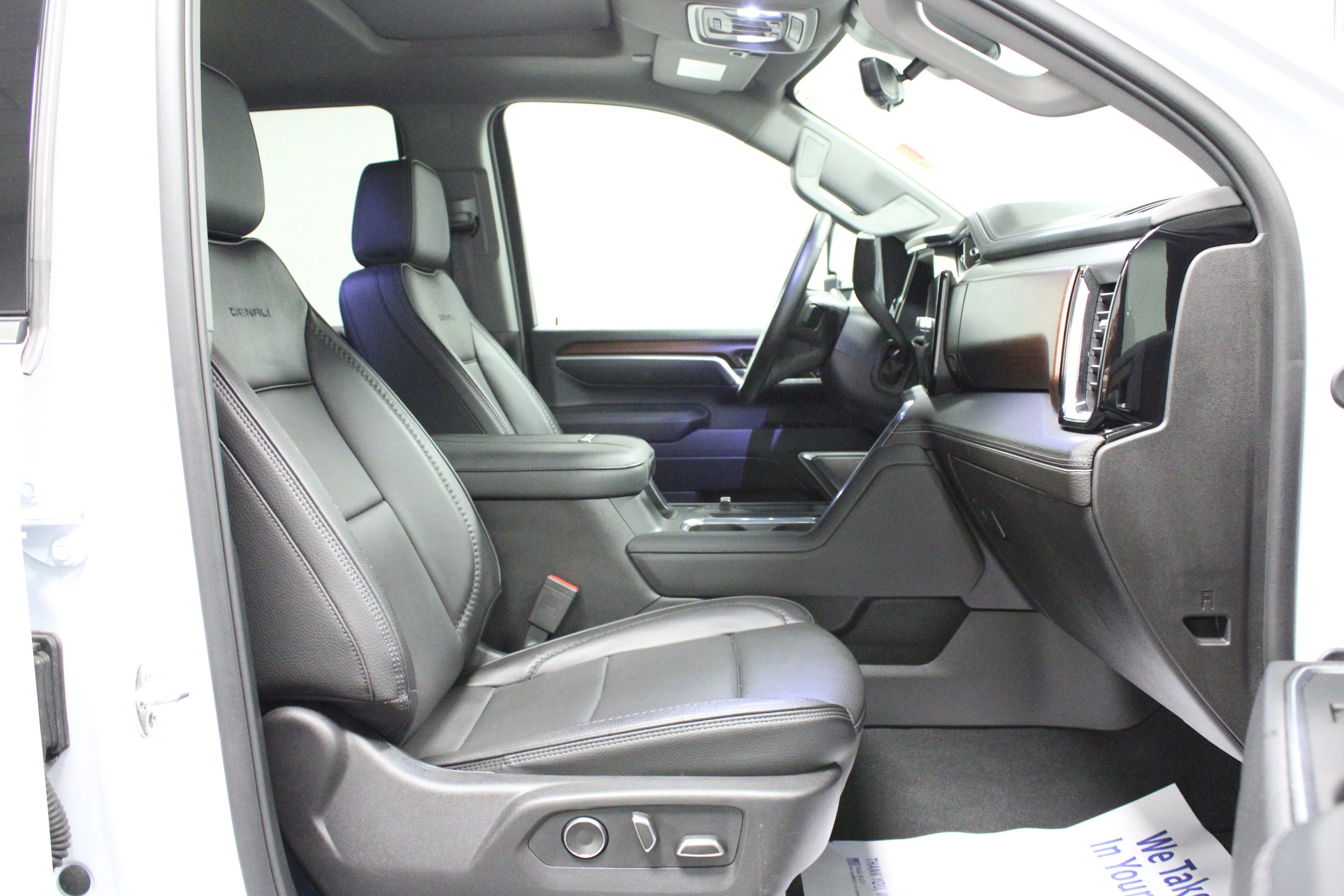 Used 2026 Glacier White Tricoat GMC Denali image 18