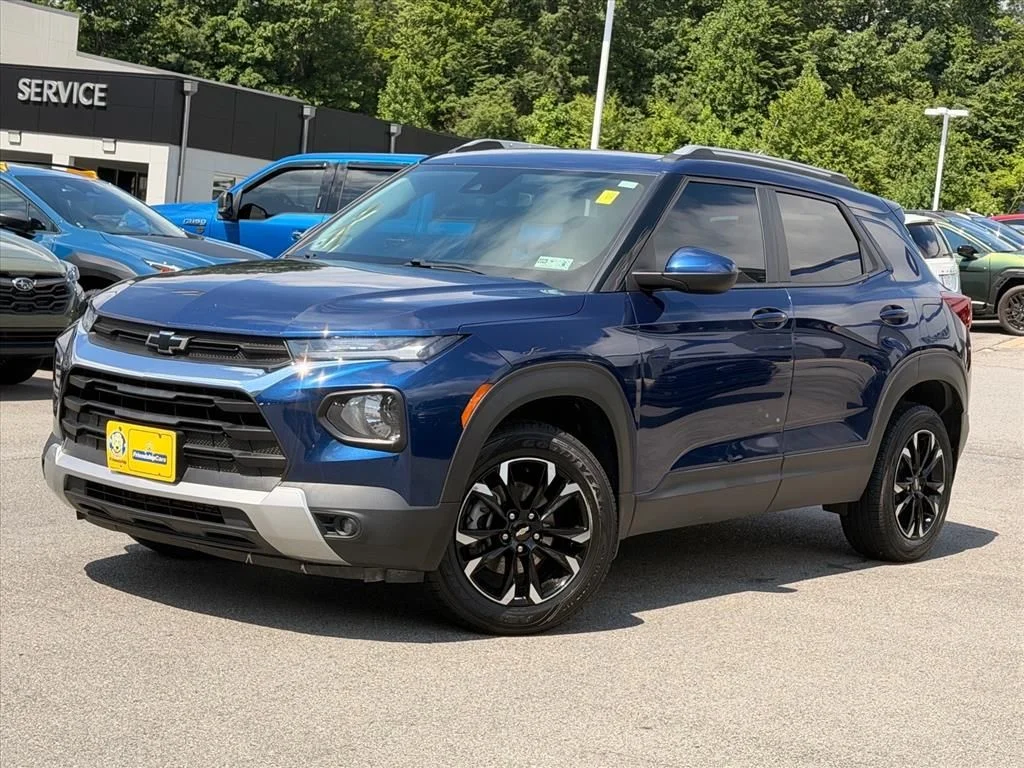Used 2022 Blue Chevrolet LT image 2
