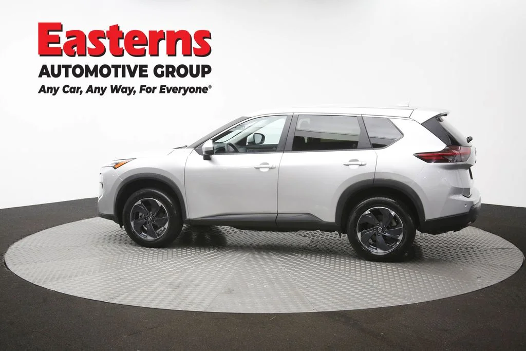 Used 2024 Silver Nissan SV image 60
