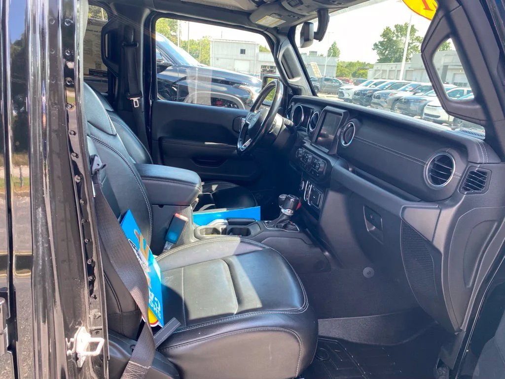 Used 2021 Black Jeep Overland image 16
