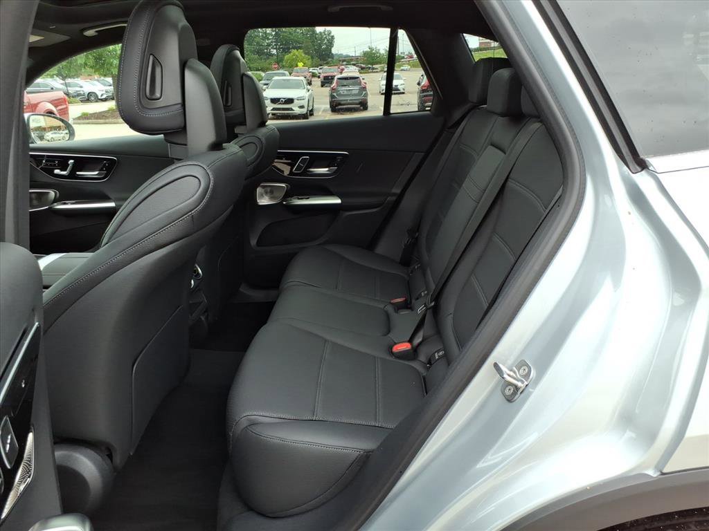 New 2026 Cirrus Silver Metallic Mercedes-Benz GLC 300 image 32