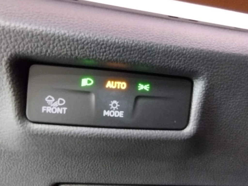 New 2026 Green Volkswagen 2.0T SEL R-Line Turbo image 29