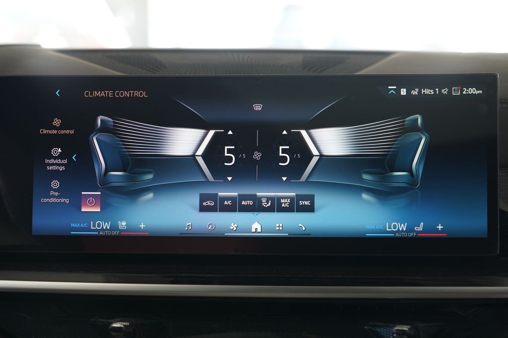 New 2027 Mineral White Metallic BMW xDrive40i image 17