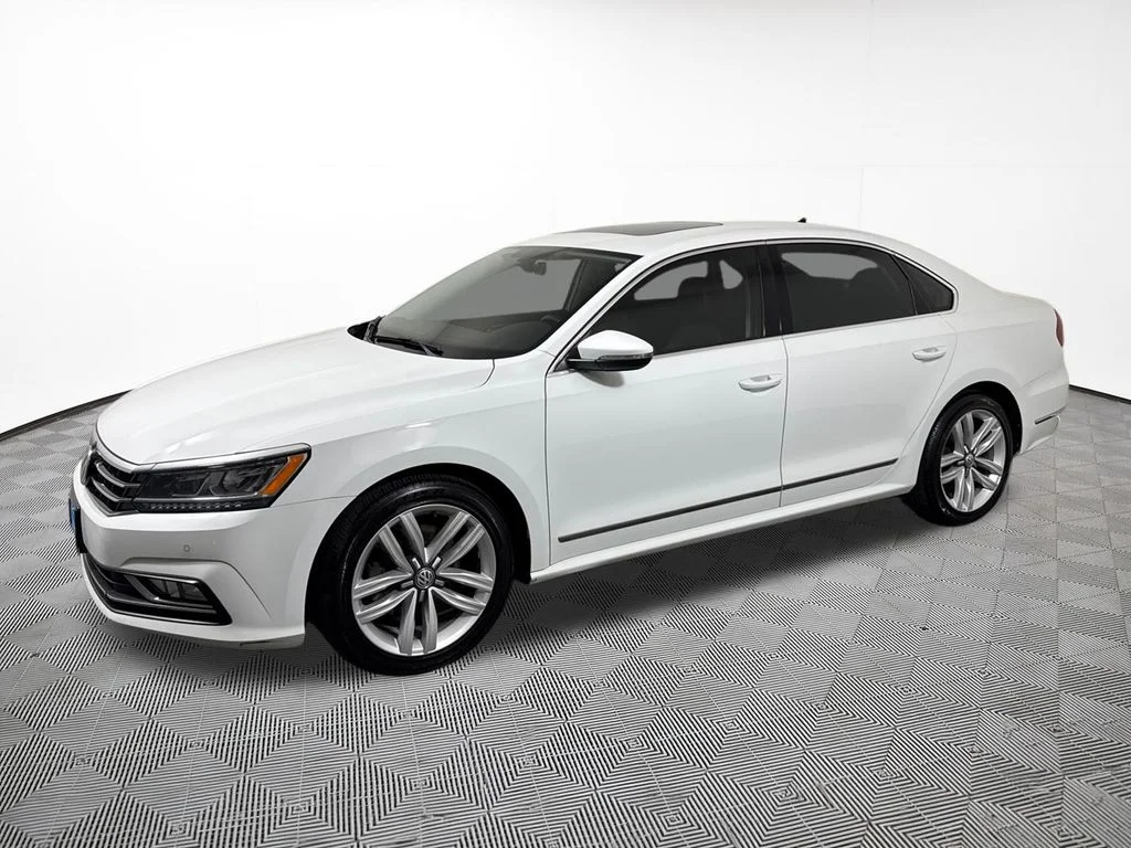 Used 2017 Volkswagen Passat SE with VIN 1VWGT7A3XHC049673 for sale in Chippewa Falls, WI