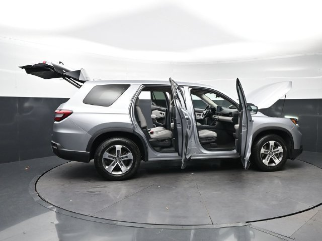 Certified Used 2024 Lunar Silver Metallic Honda AWD EX-L image 68