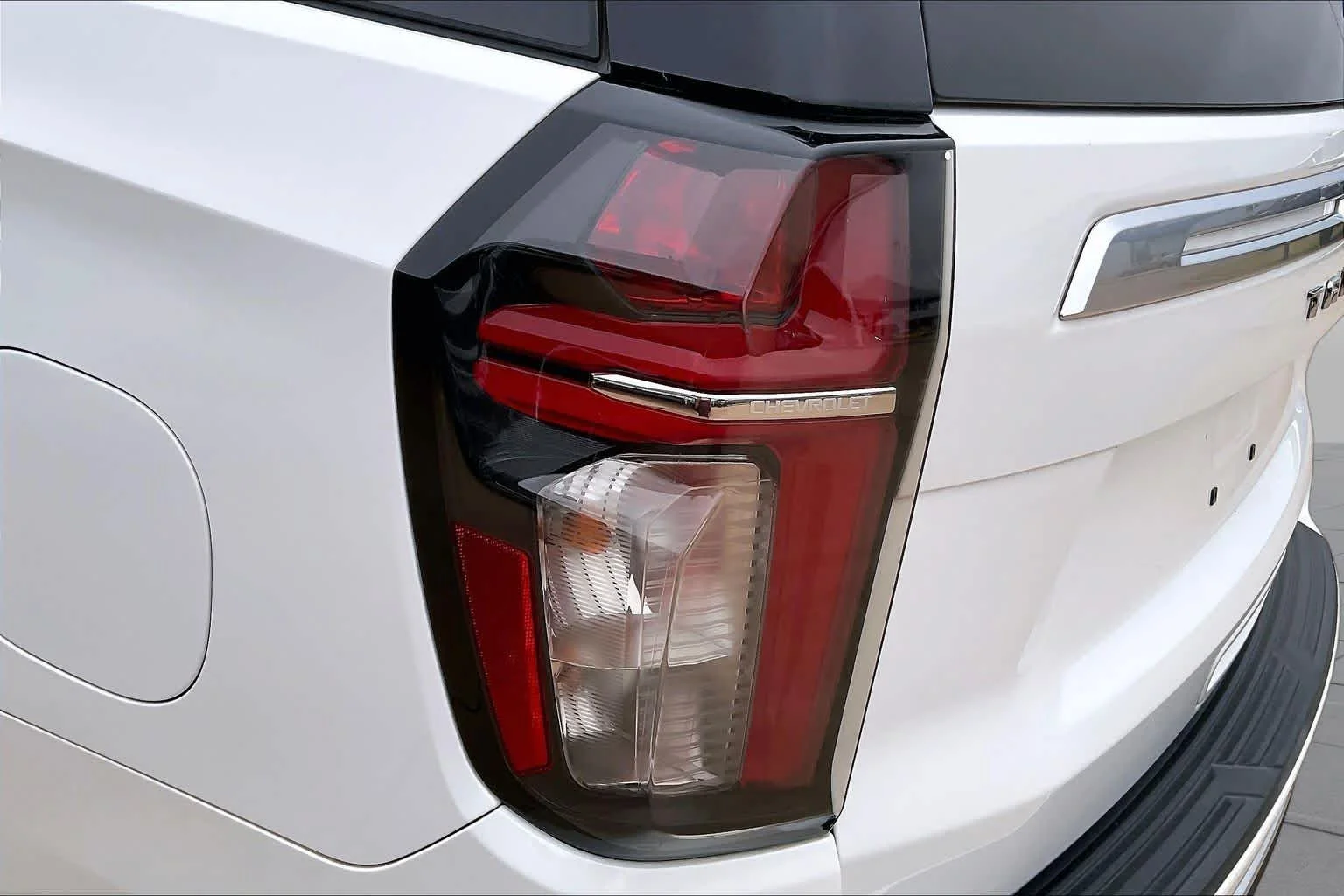 Used 2021 Summit White Chevrolet High Country image 29