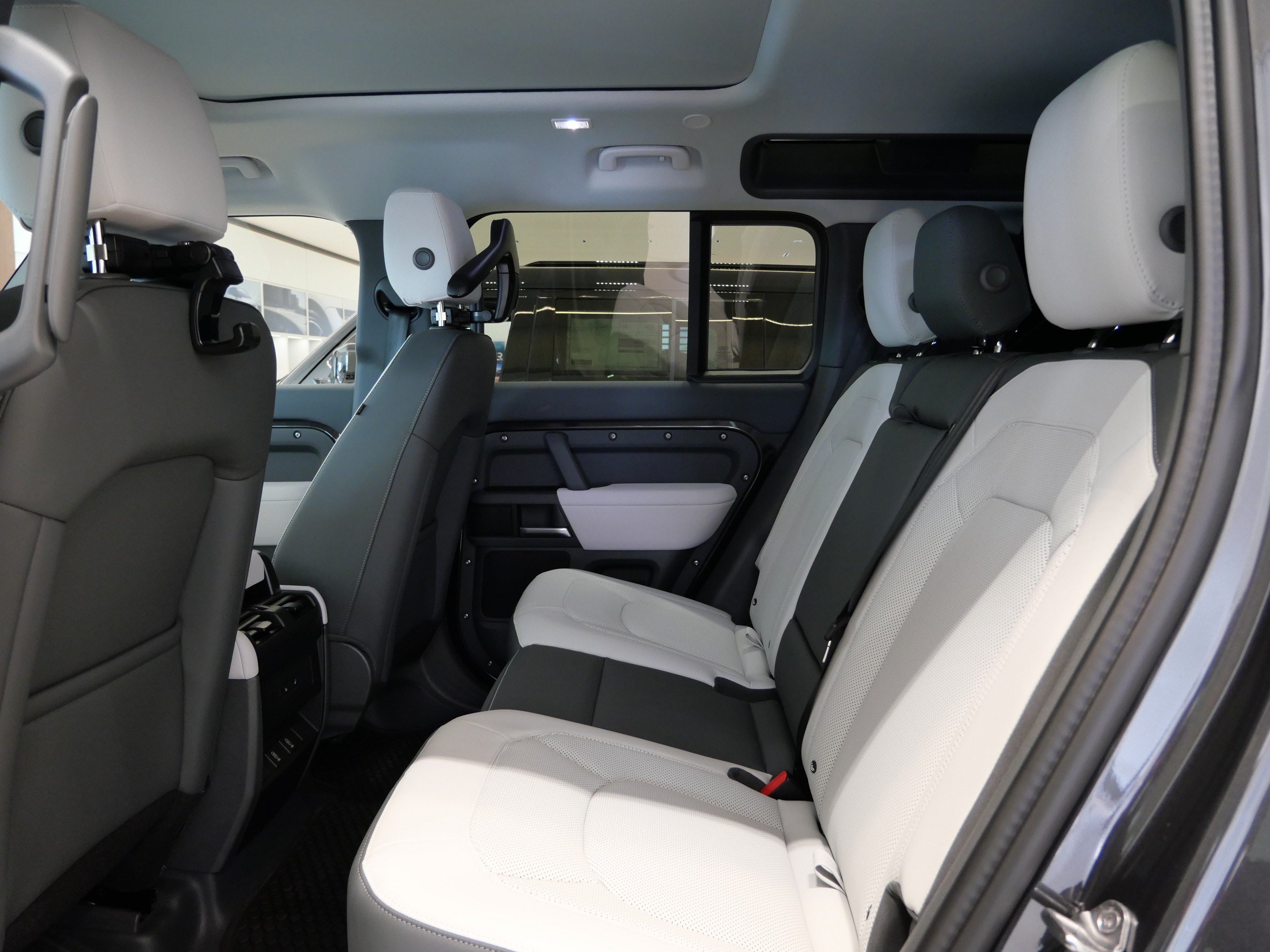 New 2026 Carpathian Grey Land Rover S image 6