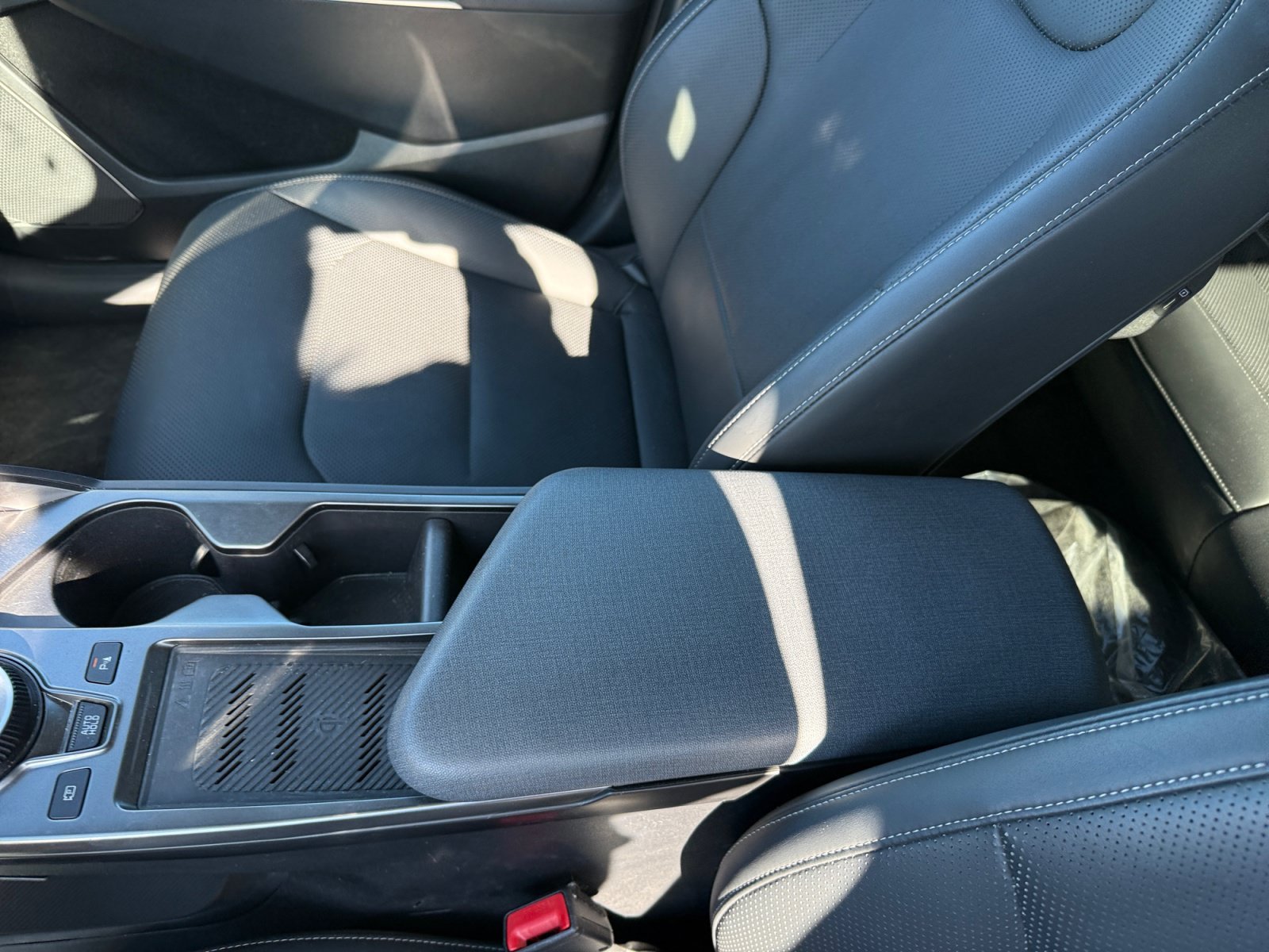 Used 2022 Blue Kia Wind image 14