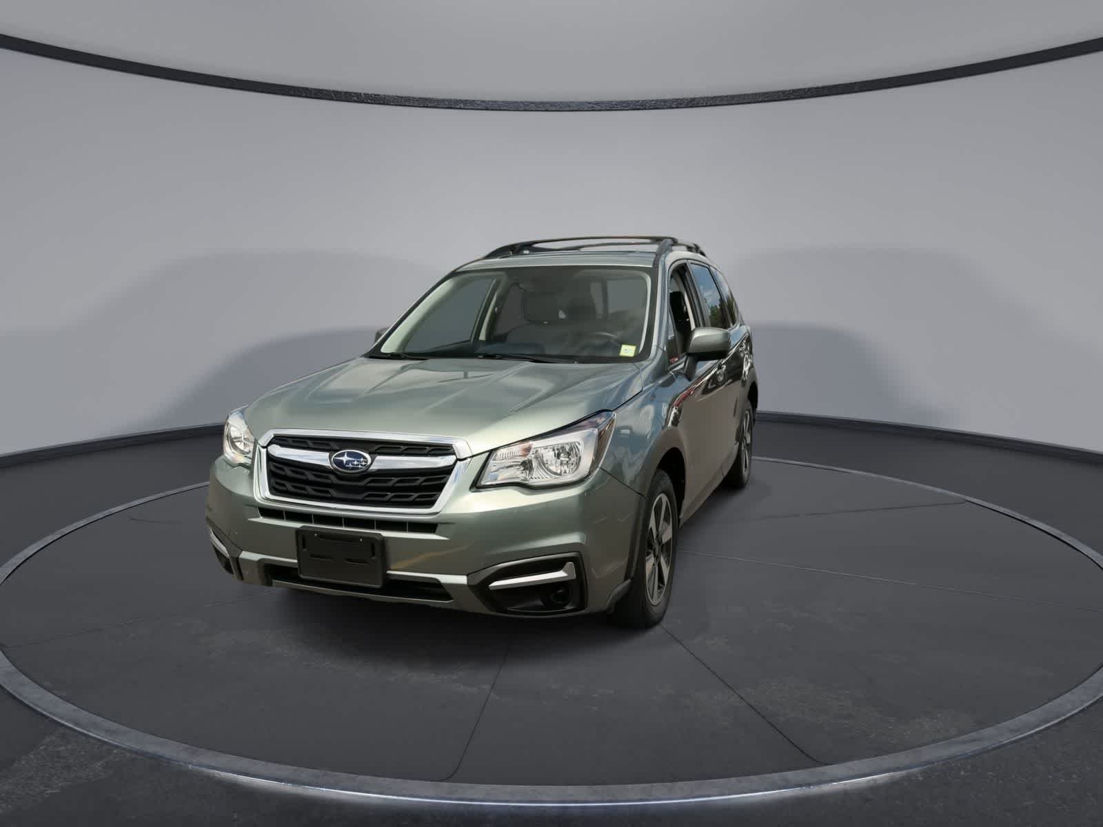 Used 2018 Jasmine Green Metallic Subaru Premium image 3