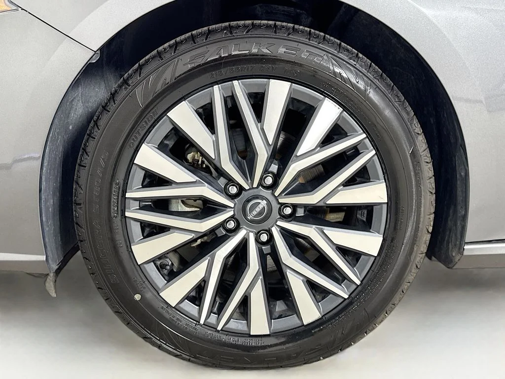 Certified Used 2024 Gray Nissan 2.5 SV image 38