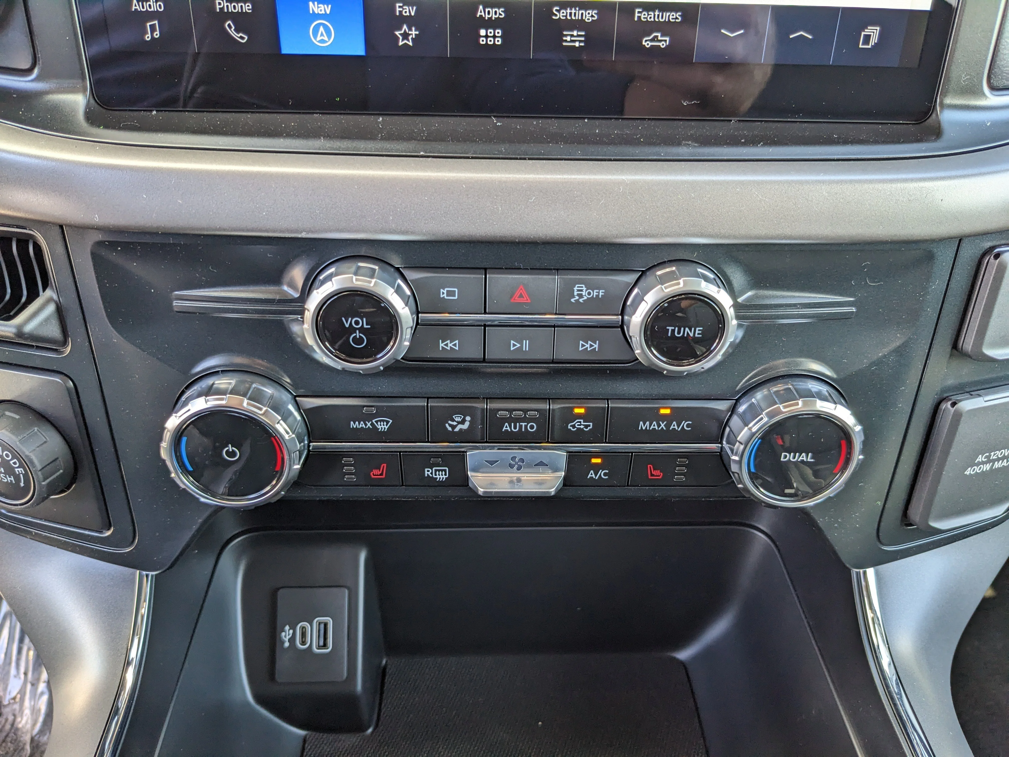 New 2026 Oxford White Ford XLT image 24
