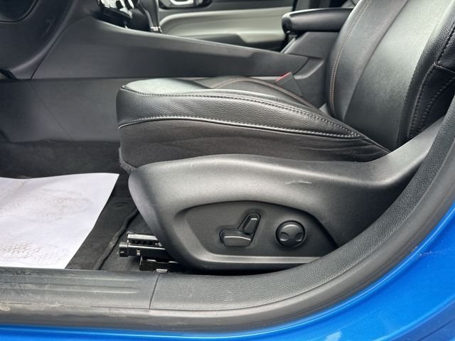 Certified Used 2024 Hydro Blue Pearlcoat Jeep Limited image 16