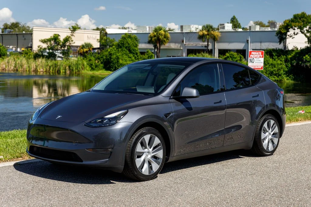 Used 2023  Tesla Long Range image 7