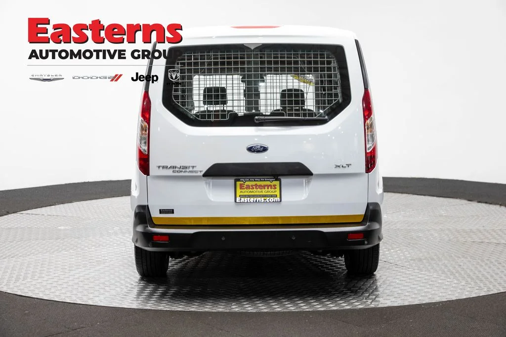 Used 2022 White Ford XLT image 8