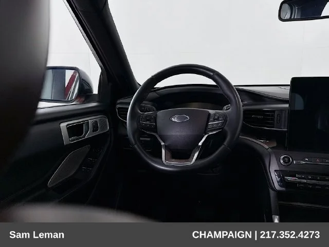 Used 2020 Red Ford Platinum image 11