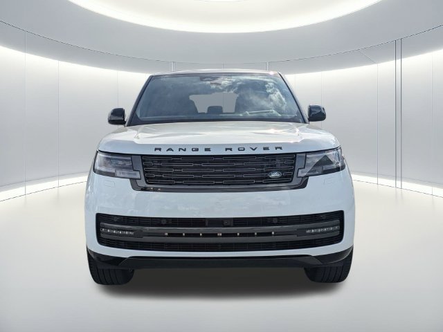 New 2027 White Land Rover SE image 9