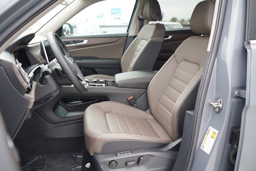 New 2026 Pure Gray Volkswagen SEL image 6