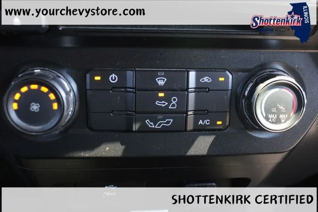 Used 2018 Silver Ford XLT image 29