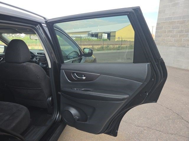 Used 2015 Super Black Nissan SV image 17