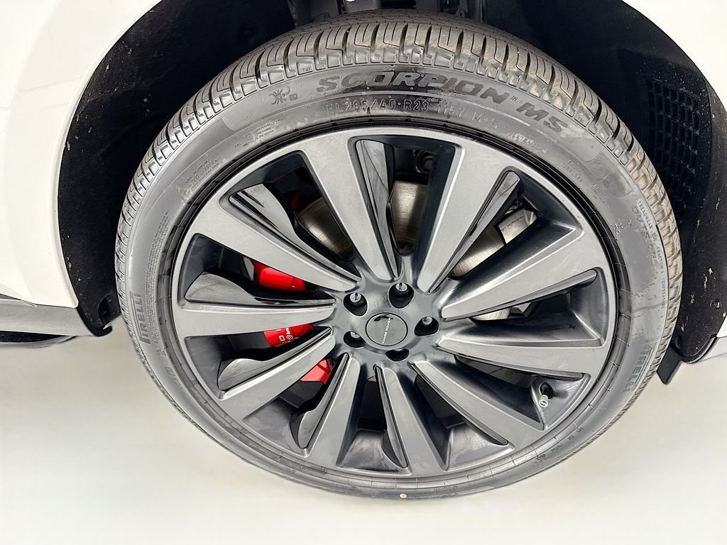 New 2026 Borasco Grey LAND ROVER SV Signature Suite image 31