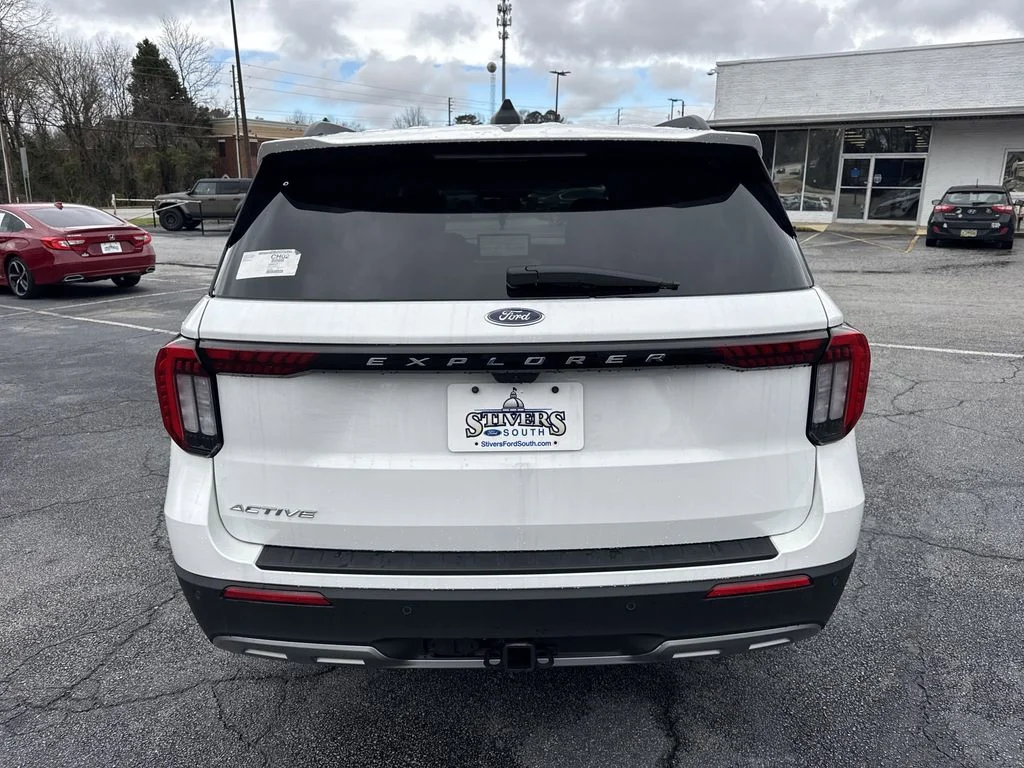 New 2026 Star White Metallic Tri-Coat Ford Active image 6