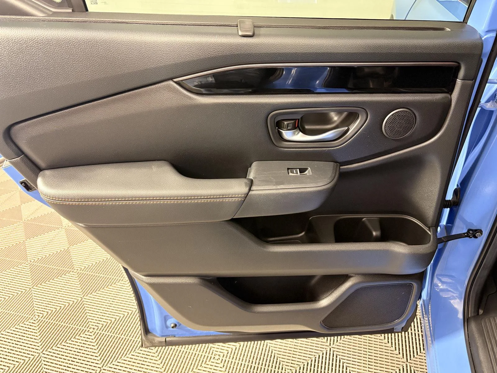 Used 2024 Diffused Sky Blue Pearl Honda TrailSport image 17