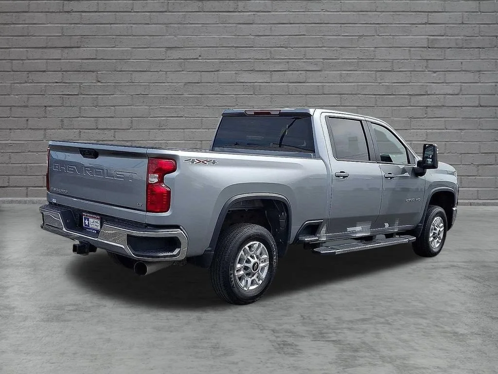 Used 2025 Sterling Gray Metallic Chevrolet LT image 11