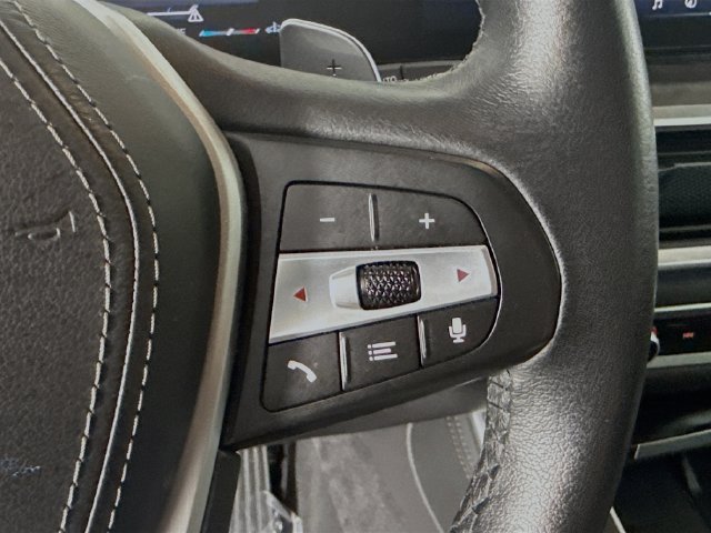 Used 2024 Skyscraper Grey Metallic BMW sDrive40i image 11