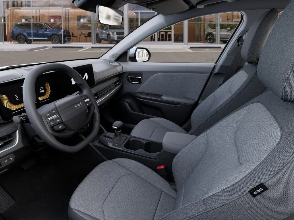 New 2025 Snow White Pearl Kia LXS image 17