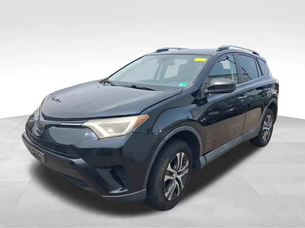 Used 2017  Toyota LE image 2