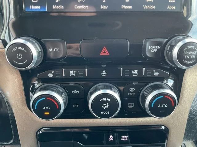 Used 2022 Blue Ram Laramie image 19
