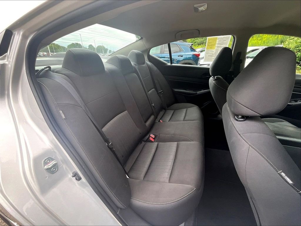 Used 2023 Silver Nissan 2.5 S image 16