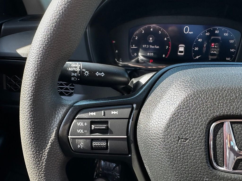 Used 2023 Silver Honda LX image 32