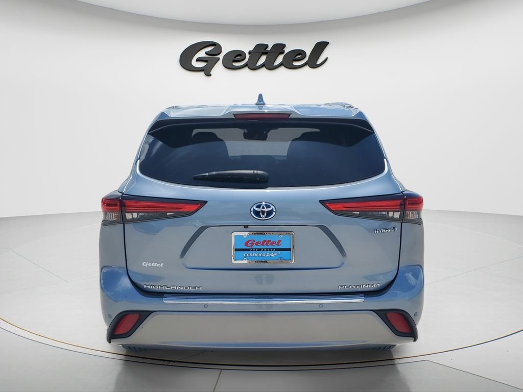 Used 2022  Toyota Platinum image 6