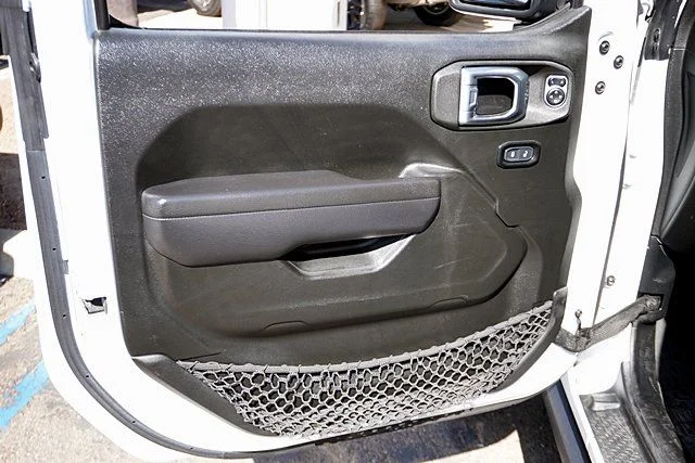 Used 2023 White Jeep Rubicon 4xe image 23
