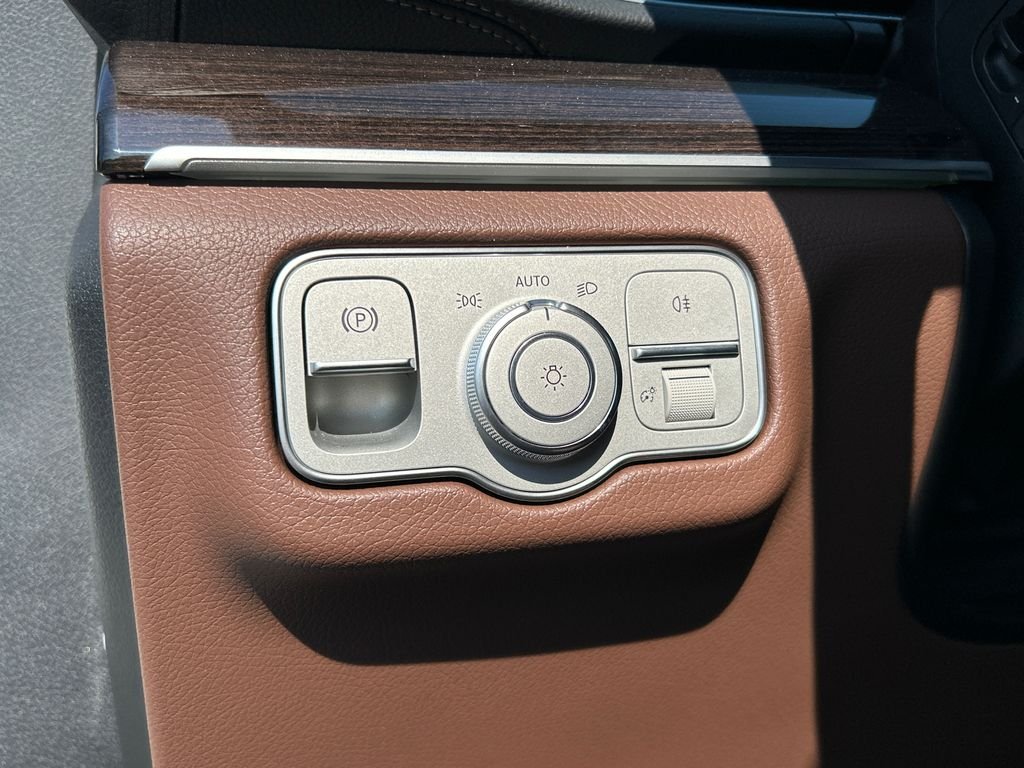 New 2026 Polar White Mercedes-Benz GLS 450 image 14