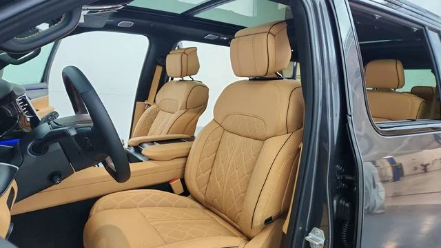 New 2026 Baltic-Gray Metallic Clear-Coat Exterior Paint Jeep Summit Reserve image 19